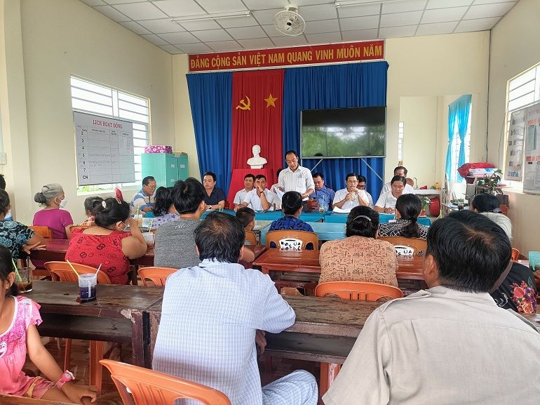 Đai biểu tiêp xuc cư tri